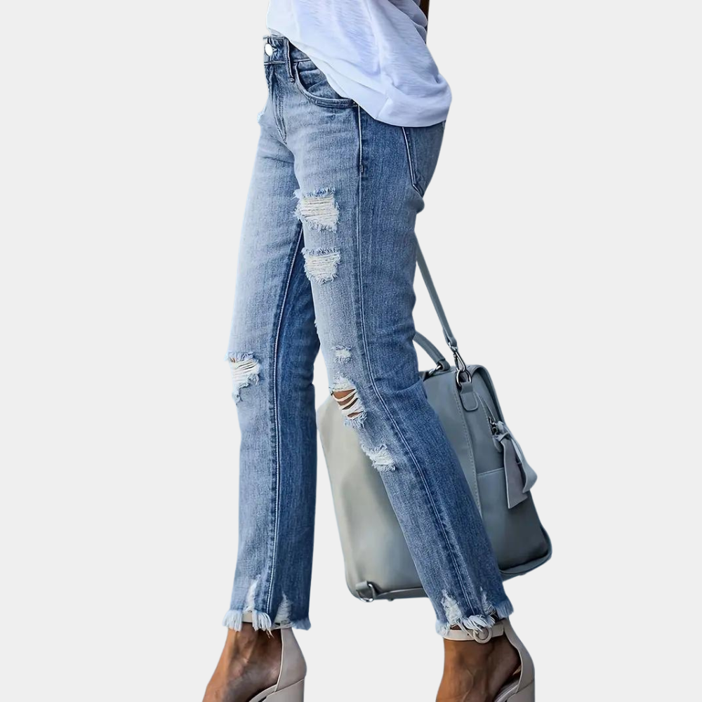 Romilly - Stylish women's jeans with alluring rips