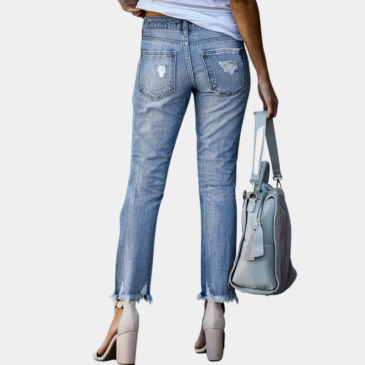 Romilly - Stylish women's jeans with alluring rips