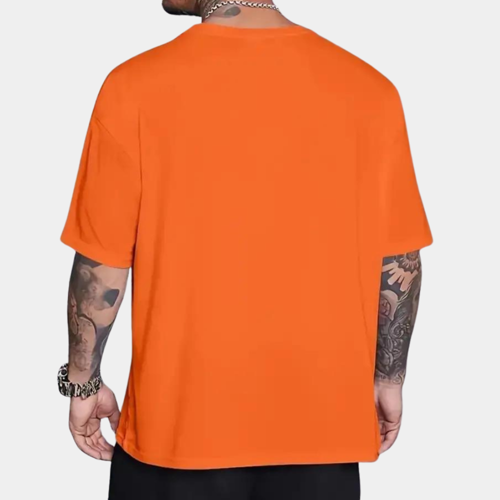 Stylish men's T-shirt in an elegant orange colour with a round collar.