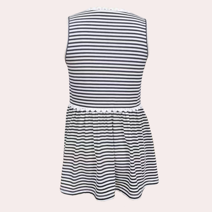 Elegant women's classic striped T-shirt in timeless knitwear