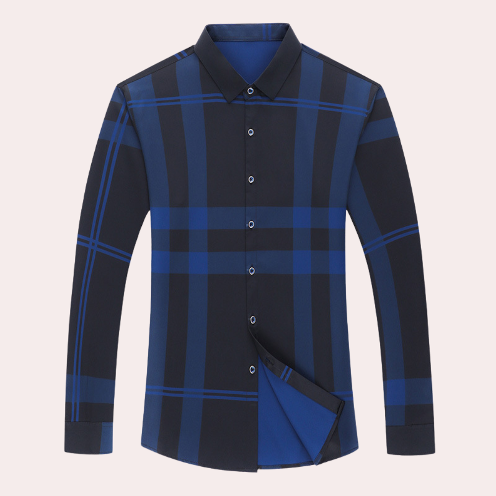 Elegant men's polo shirt in fashionable checked pattern