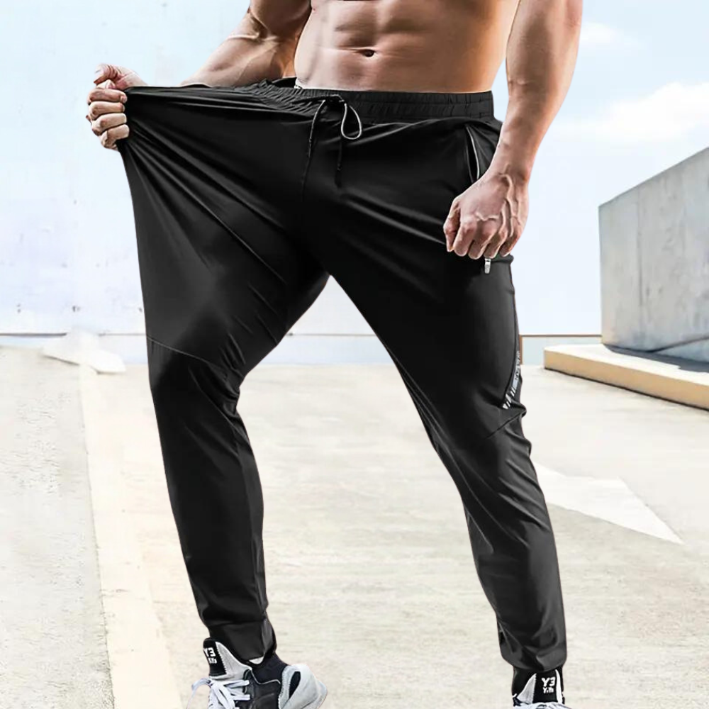 Stylish and comfortable men's Thiago sports trousers - perfect for relaxation and activity!