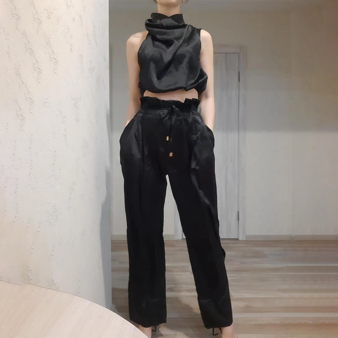 INAYA - A stylish womenswear set exuding timeless elegance