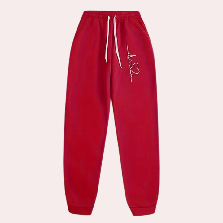 Elegant and on-trend hooded set for women