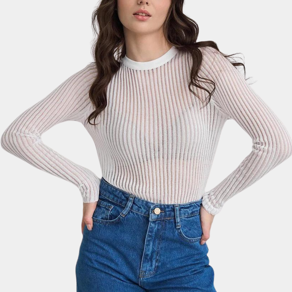 Stylish long sleeves for elegant women