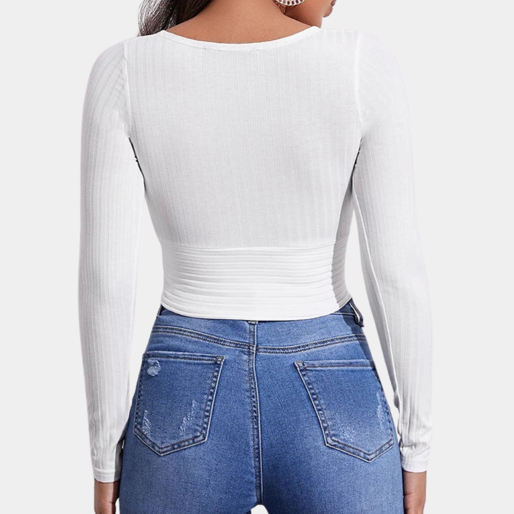 Stylish women's long-sleeved crop top