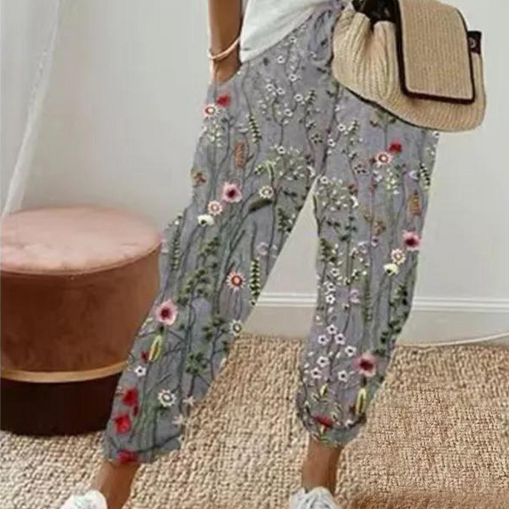 Noelia - Stylish and elegant women's trousers ideal for everyday outings
