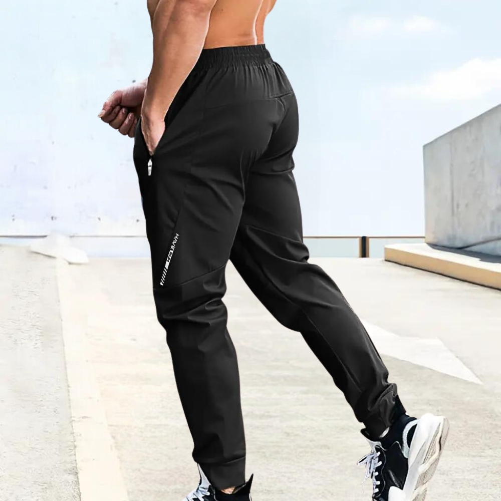Stylish and comfortable men's Thiago sports trousers - perfect for relaxation and activity!