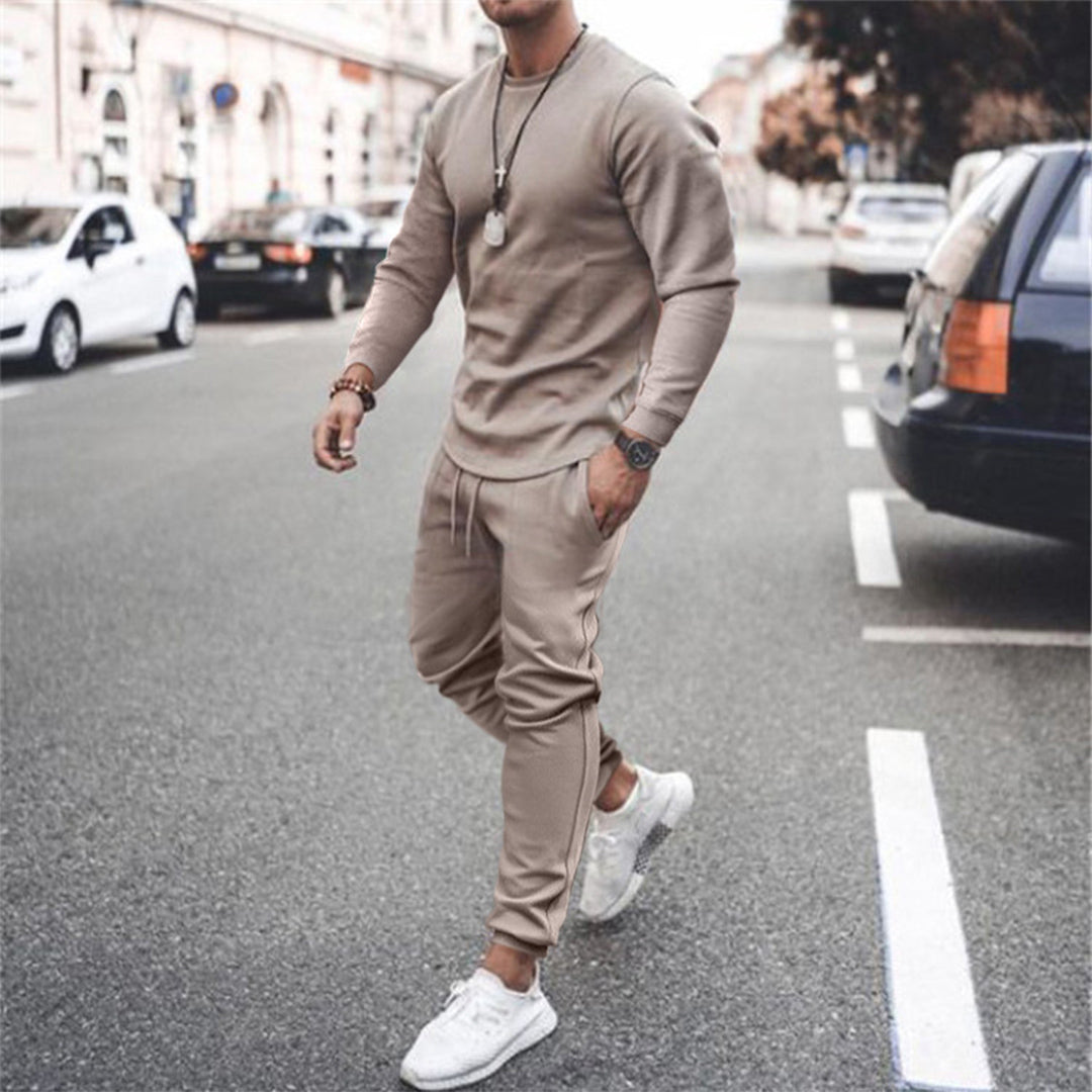 LUKA - A chic tracksuit for the modern man