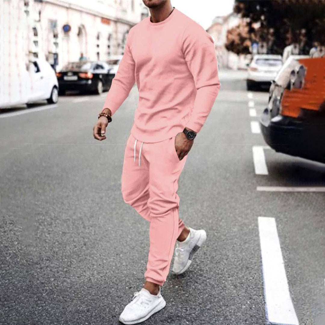 LUKA - A chic tracksuit for the modern man